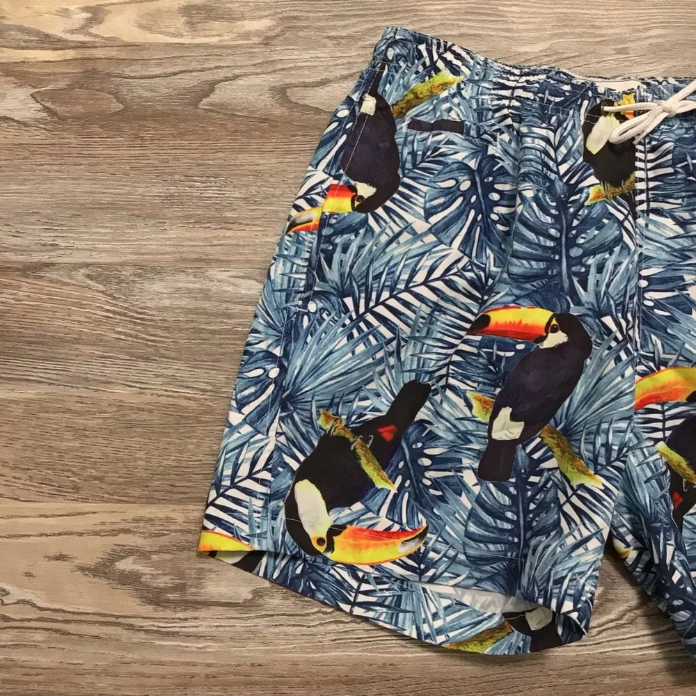 Trunks Surf & Swim Co Blue Tropical Tucan Print Mesh Lining Swim Trunks Medium